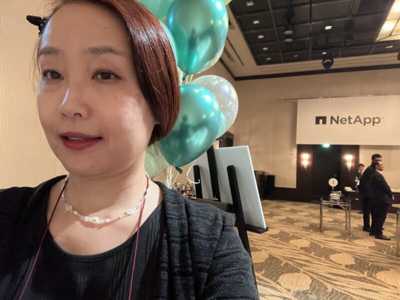 東京・マンダリンオリエンタル東京で開催された企業イベントで3分の早描き白黒似顔絵をお描きしました